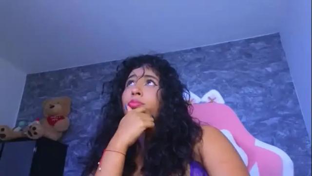 Image 8 of amelia_sweetxxx Stream on Chaturbate on 25 days ago