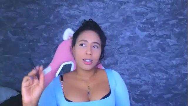 Image 3 of amelia_sweetxxx Stream on Chaturbate on 21 days ago