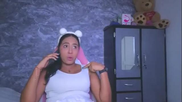 Image 12 of amelia_sweetxxx Stream on Chaturbate on 13 days ago