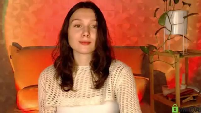 Image 7 of ameliahenderson Stream on Chaturbate on 19 months ago