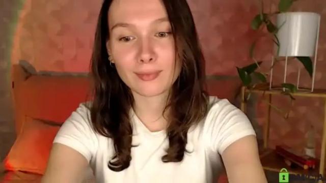 Image 11 of ameliahenderson Stream on Chaturbate on 18 months ago
