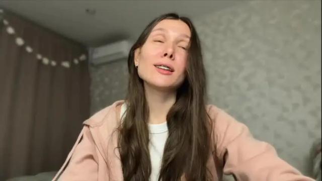 Image 4 of ameliahenderson Stream on Chaturbate on 2 months ago