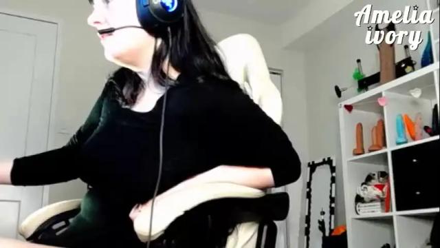 Image 4 of ameliaivory Stream on Chaturbate on 2 days ago