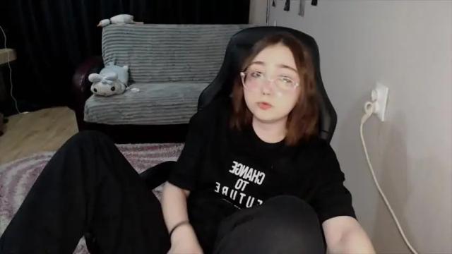 Image 2 of ameliakamishiro Stream on Chaturbate on 16 months ago
