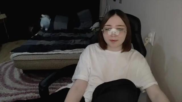 Image 10 of ameliakamishiro Stream on Chaturbate on 16 months ago