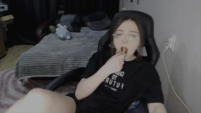Image 12 of ameliakamishiro Stream on Chaturbate on 15 months ago