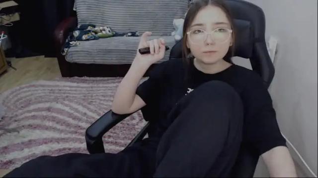 Image 3 of ameliakamishiro Stream on Chaturbate on 14 months ago