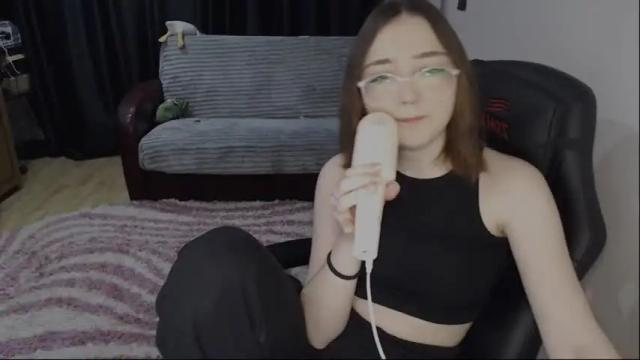 Image 2 of ameliakamishiro Stream on Chaturbate on 14 months ago