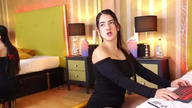 Image 6 of amelialeilani Stream on Chaturbate on 16 months ago