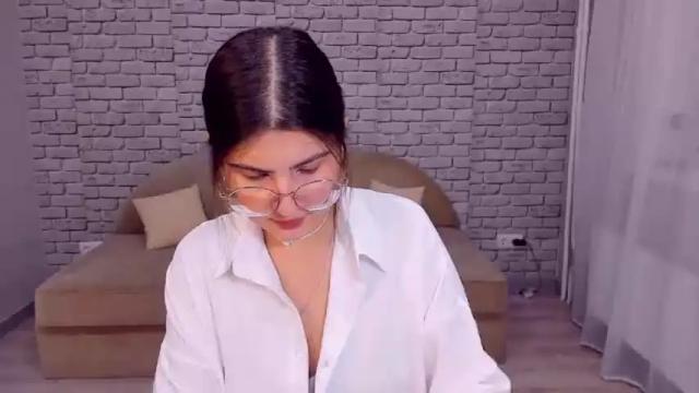 Image 2 of ameliamorrison Stream on Chaturbate on 14 months ago