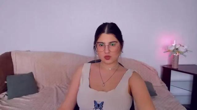 Image 3 of ameliamorrison Stream on Chaturbate on 13 months ago