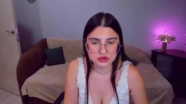 Image 4 of ameliamorrison Stream on Chaturbate on 13 months ago