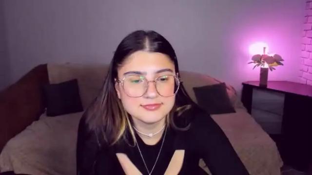 Image 7 of ameliamorrison Stream on Chaturbate on 15 months ago