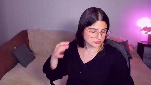 Image 12 of ameliamorrison Stream on Chaturbate on 12 months ago