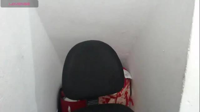Image 10 of amelie01bronw Stream on Chaturbate on 2 months ago