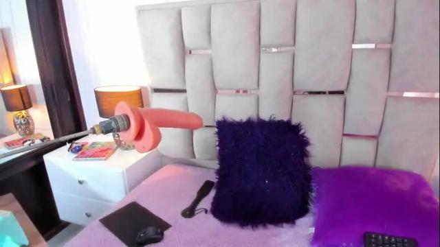 Image 2 of amelie_19_ Stream on Chaturbate on 8 months ago