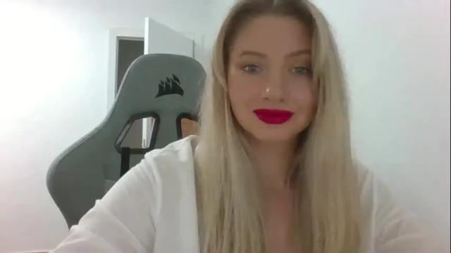 Image 12 of amelieleclair Stream on Chaturbate on 5 months ago