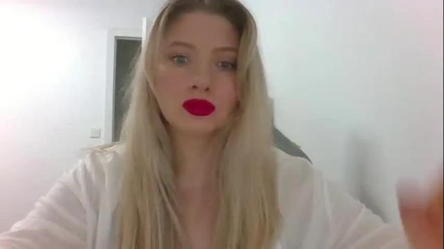 Image 6 of amelieleclair Stream on Chaturbate on 5 months ago
