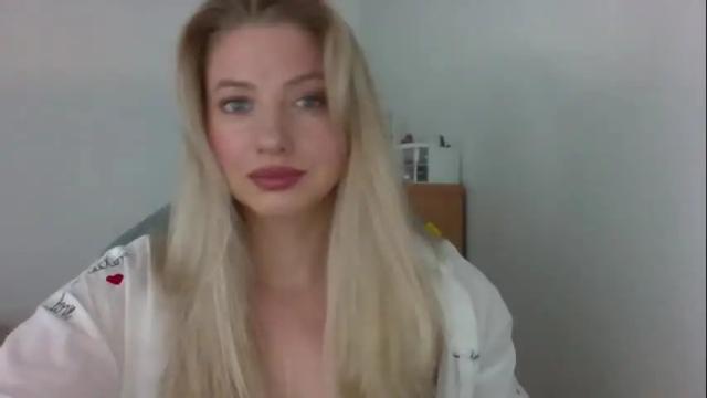 Image 10 of amelieleclair Stream on Chaturbate on 5 months ago