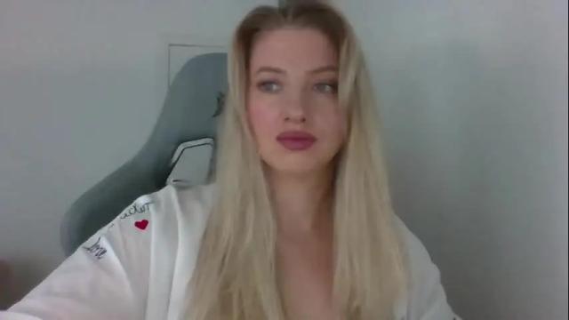 Image 11 of amelieleclair Stream on Chaturbate on 5 months ago