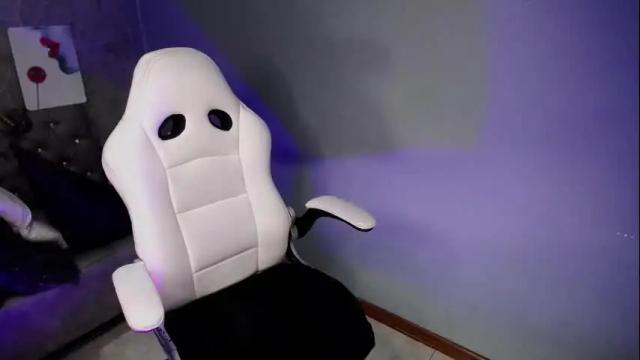 Image 6 of amelierouss Stream on Chaturbate on 1 month ago