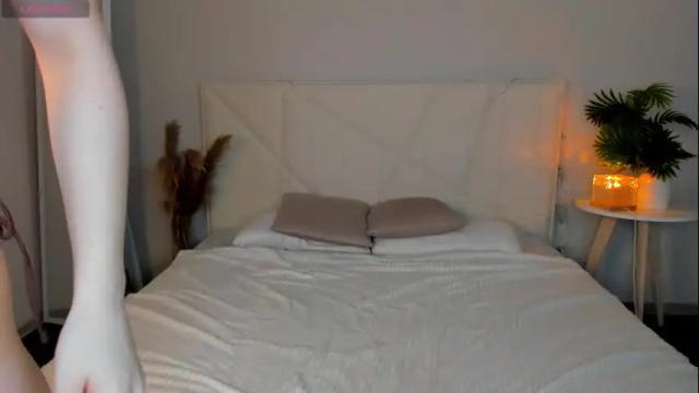 Image 12 of ameliia_castro Stream on Chaturbate on 1 month ago