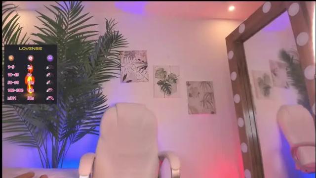 Image 7 of ameliie_brown Stream on Chaturbate on 26 days ago