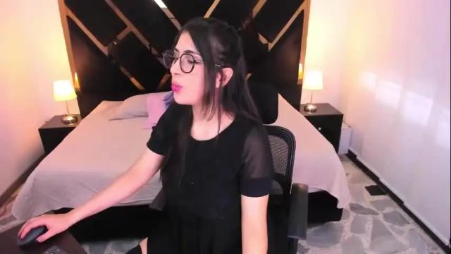 Thumbnail 2, ameliie_saenz's Stream at Chaturbate, 1 month ago