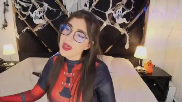 Image 7 of ameliie_saenz Stream on Chaturbate on 3 days ago