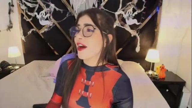 Image 8 of ameliie_saenz Stream on Chaturbate on 3 days ago