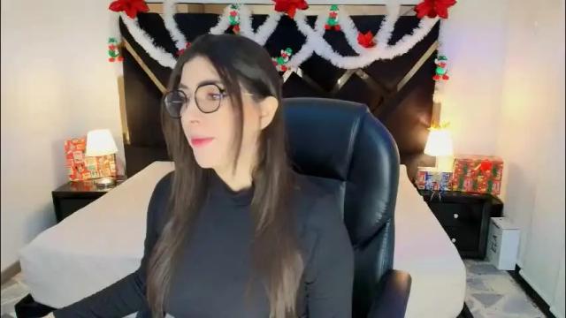 Image 3 of ameliie_saenz Stream on Chaturbate on 18 days ago