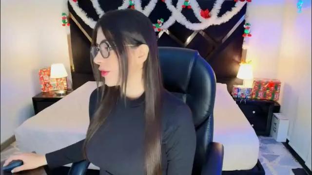 Image 7 of ameliie_saenz Stream on Chaturbate on 18 days ago