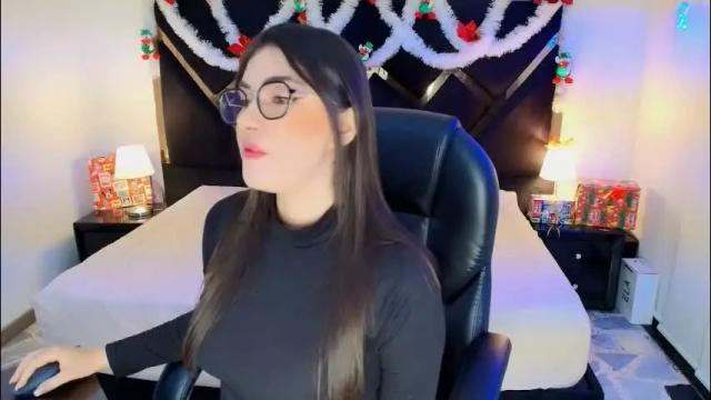 Image 8 of ameliie_saenz Stream on Chaturbate on 18 days ago
