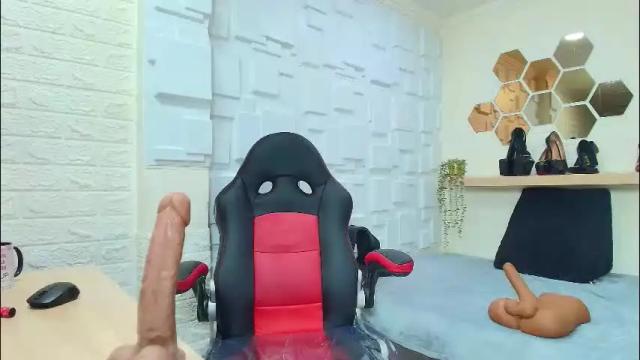 Image 7 of amell_thomson Stream on Chaturbate on 1 day ago