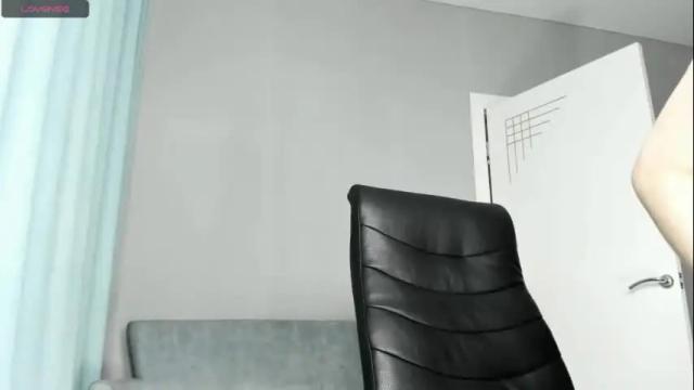 Thumbnail 1, amelle_me's Stream at Chaturbate, 20 months ago