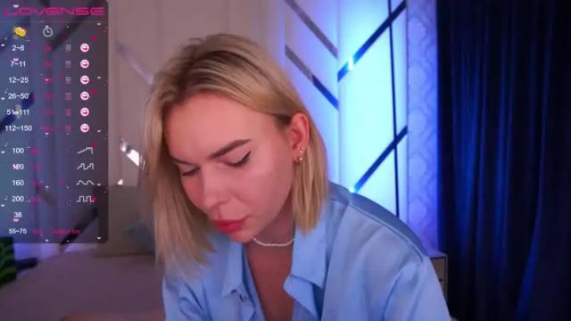 Image 12 of amelydragons Stream on Chaturbate on 17 months ago