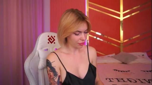 Image 3 of amelydragons Stream on Chaturbate on 3 months ago