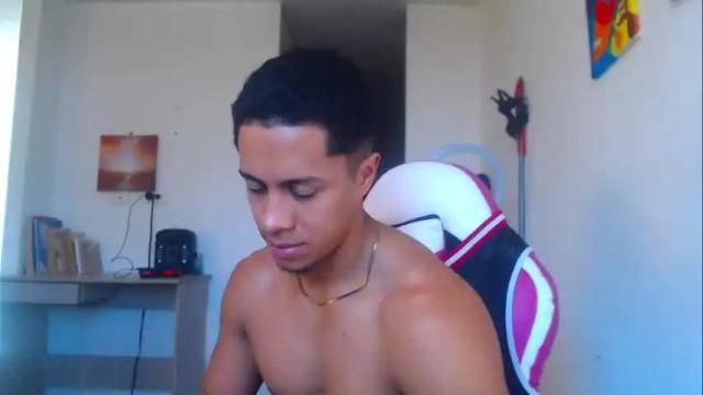 Image 8 of american_challenges Stream on Chaturbate on 16 months ago