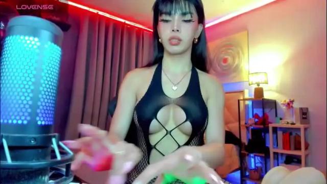Image 8 of amethyst_ts Stream on Chaturbate on 2 months ago
