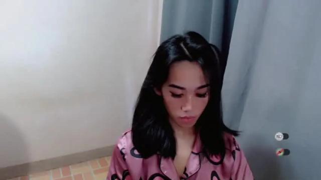 Image 6 of ami_lewis Stream on Chaturbate on 13 months ago