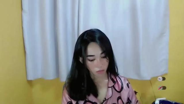 Image 4 of ami_lewis Stream on Chaturbate on 12 months ago