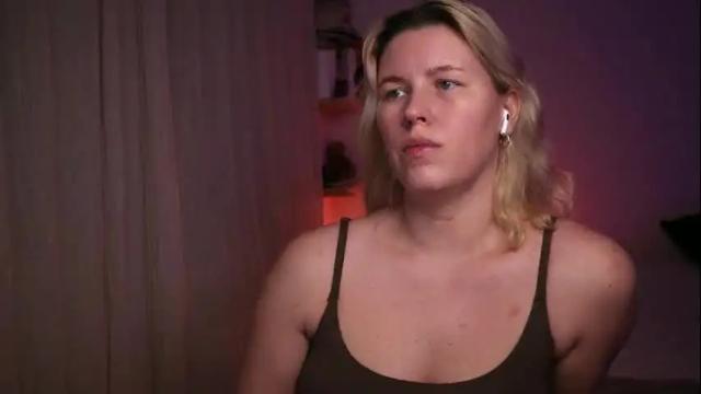 Image 7 of amiamore Stream on Chaturbate on 15 months ago