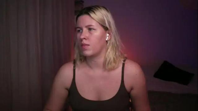 Image 3 of amiamore Stream on Chaturbate on 15 months ago