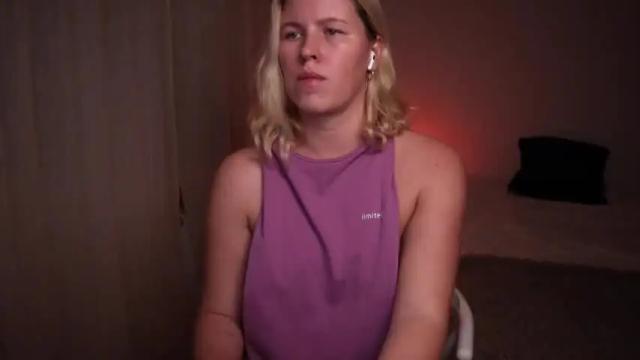 Image 6 of amiamore Stream on Chaturbate on 14 months ago