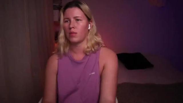 Image 6 of amiamore Stream on Chaturbate on 14 months ago
