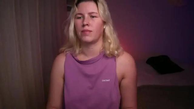 Image 3 of amiamore Stream on Chaturbate on 13 months ago