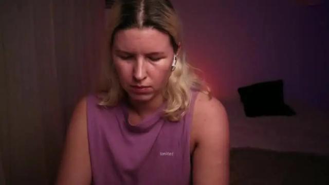Image 10 of amiamore Stream on Chaturbate on 13 months ago