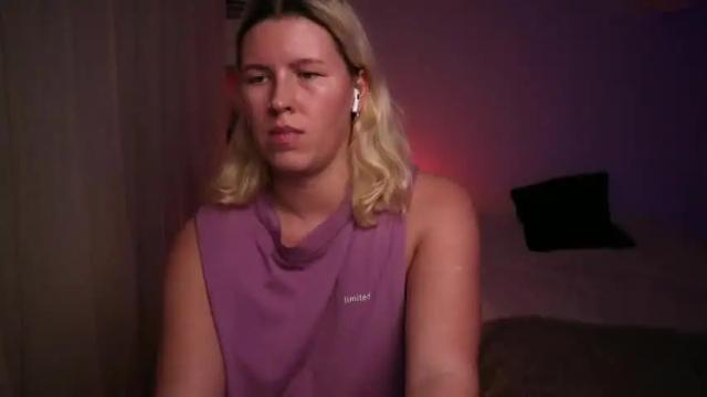 Image 8 of amiamore Stream on Chaturbate on 13 months ago