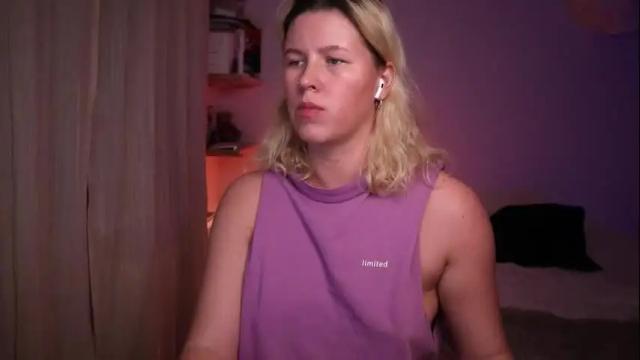 Image 11 of amiamore Stream on Chaturbate on 13 months ago
