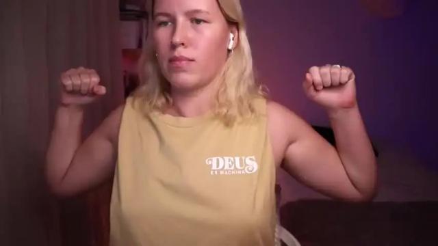 Image 12 of amiamore Stream on Chaturbate on 13 months ago